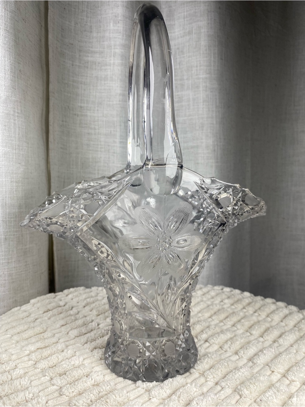 Vintage Crystal Glass Bride’s Basket Vase Flower Etched Starburst Base 11.5”